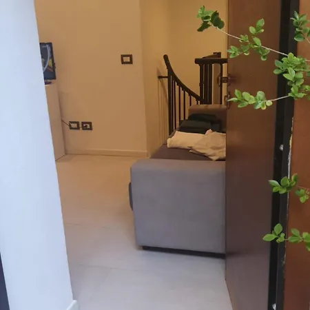 Gorla House Accogliente Vicino Metro 1 Daire *