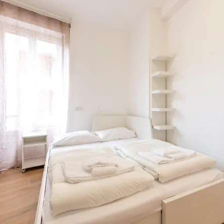 Navigli 2-bedroom And Sofa Bed *