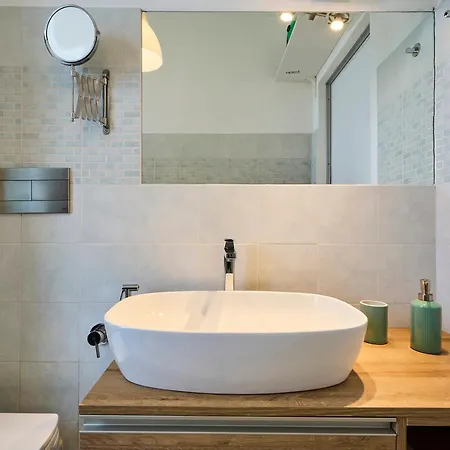 Daire Bright Urban Terrace - Porta Romana *