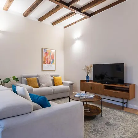 Designer In A Unique Setting Near M2 - Berra 10 شقة ميلان