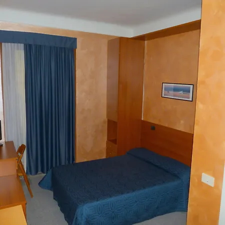 Aurora Hotel