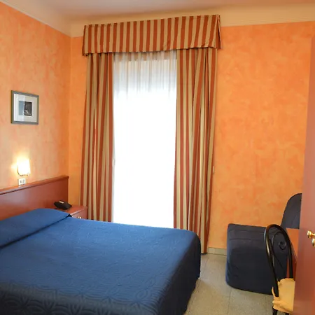 Hotel Aurora *