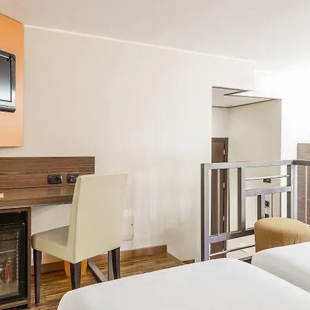 Des Etrangers מילאנו