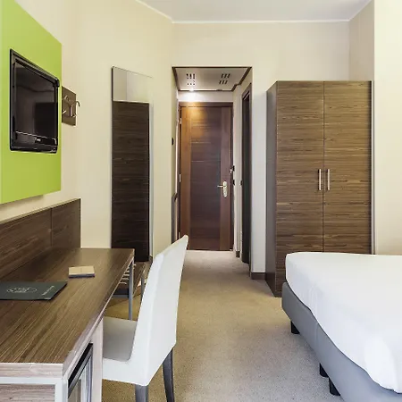 Des Etrangers 3* Milano