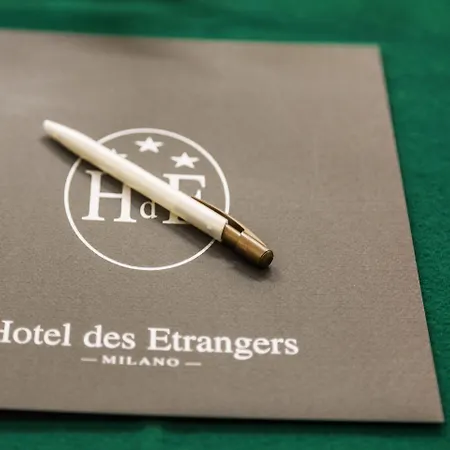 Des Etrangers 3* מילאנו