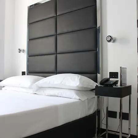 Lhp Napoleon Hotel 4*