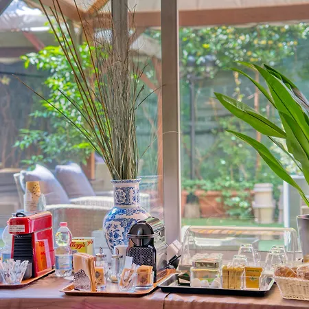 Ξενοδοχείο Mec 3*