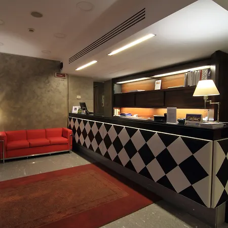 Metro 3* Mailand
