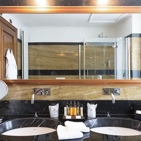 Manzoni 4* מילאנו