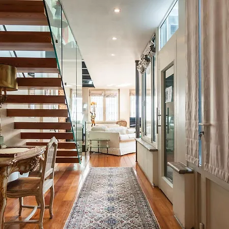Youhosty - Luxury Town House Milán