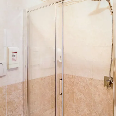 Szálloda Brianza 3*