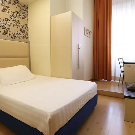 Piacenza 3* Milánó