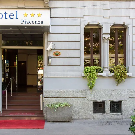 Szálloda Piacenza 3*