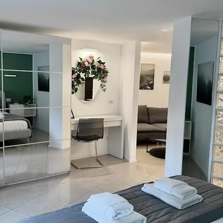 Modern Near Corso Buenos Aires Lima Porta Venezia Metro 아파트 *