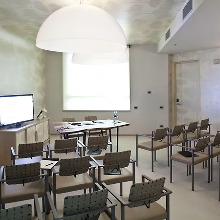 Hotel Nu 4*