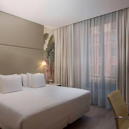 Hotel Nh Collection Touring 4*