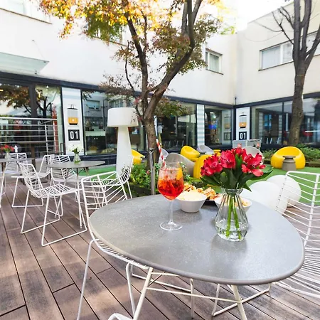 Ibis Centro Hotel Mediolan