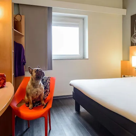 Ibis Centro 3* Mediolan