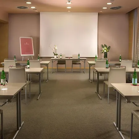 Hotel Nh Collection Touring 4*