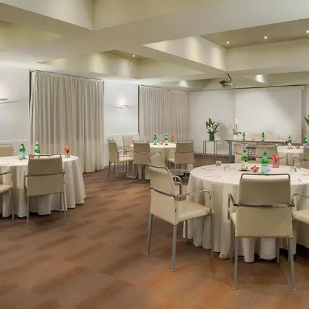 Hotel Nh Collection Touring 4*