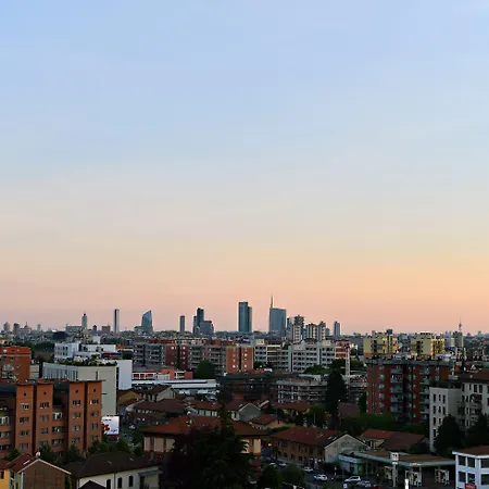 Hilton Garden North 4*