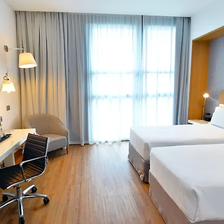 Hilton Garden North Hotell