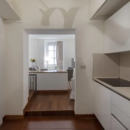 Royal & Luxury Hotel *