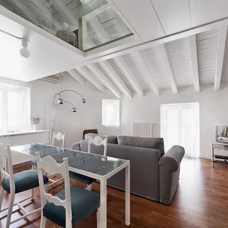 Brera In Garibaldi Apartment