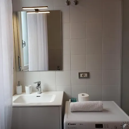 Isola Centro Bilocale Su 2 Livelli Free Wi-fi Appartement