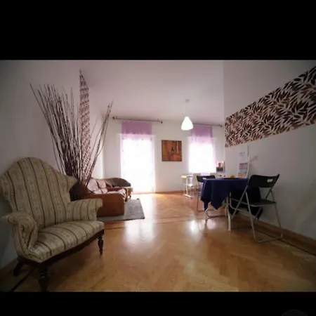 米兰中心青年旅社 旅馆 *