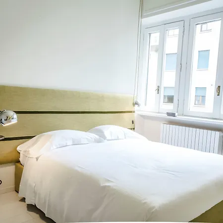 Apartment Brera In San Babila