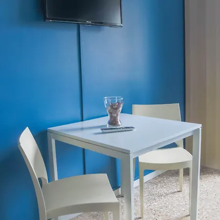 I Am Here - Gioia 71 Guest house Milan