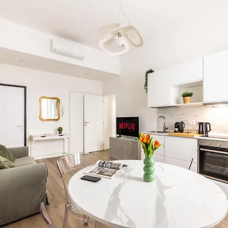 Duomo-centrale - Moderna, M1 E M3 A 250m Milano