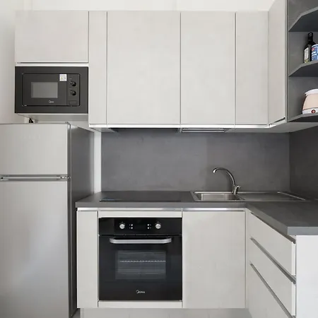 Guesthost - Comfy San Cristoforo Milan