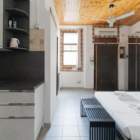 Guesthost - Comfy San Cristoforo * Milan