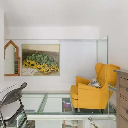 Guesthost - Comfortable Loft Citta Studi Apartment