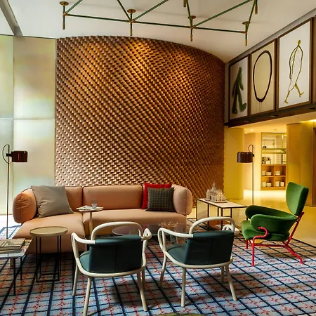 Mate Collection Giulia, Milão