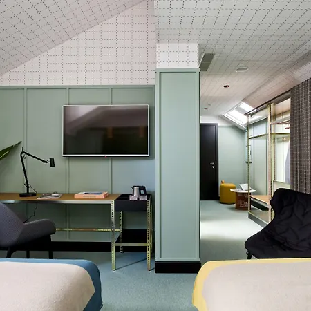 Mate Collection Giulia, Milão