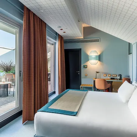 Mate Collection Giulia, Milão