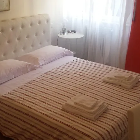 Luci A San Siro Bed and Breakfast 3*