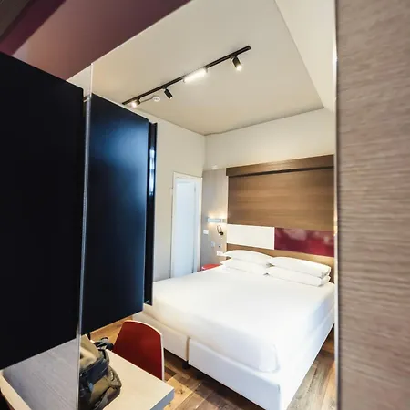 Genius Downtown Hotel 3*