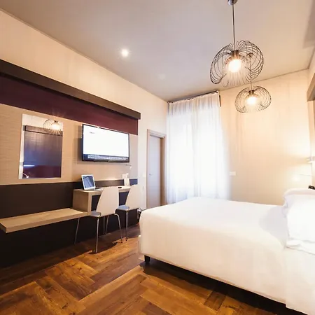 Genius Downtown Hotel