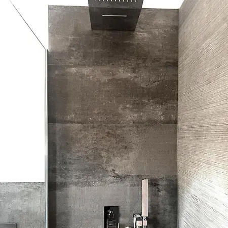 Urban Oasis - Two-room Apartment! Milano