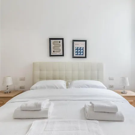 公寓 Luxury Via Morgagni 4 Pax Wi-fi *