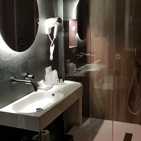 Bed Linate 4* Milano