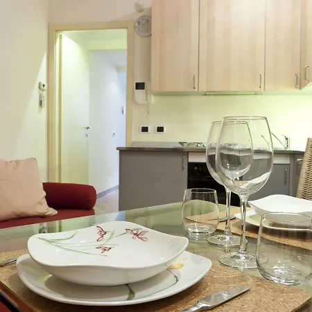 Italianway Easy - Fiori Chiari 20 Lägenhet Milano