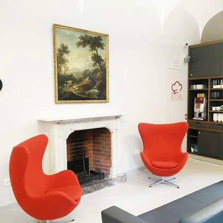 Hostal Babila & Bistrot *