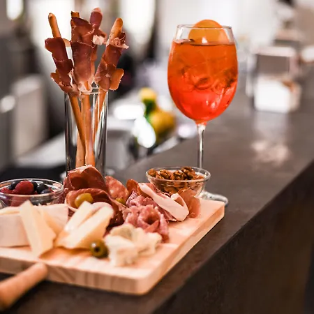 Hostal Babila & Bistrot