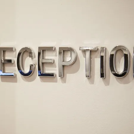 Πανσιόν Ah - Fashion District