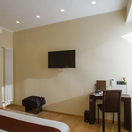 Ah - Fashion District 4*